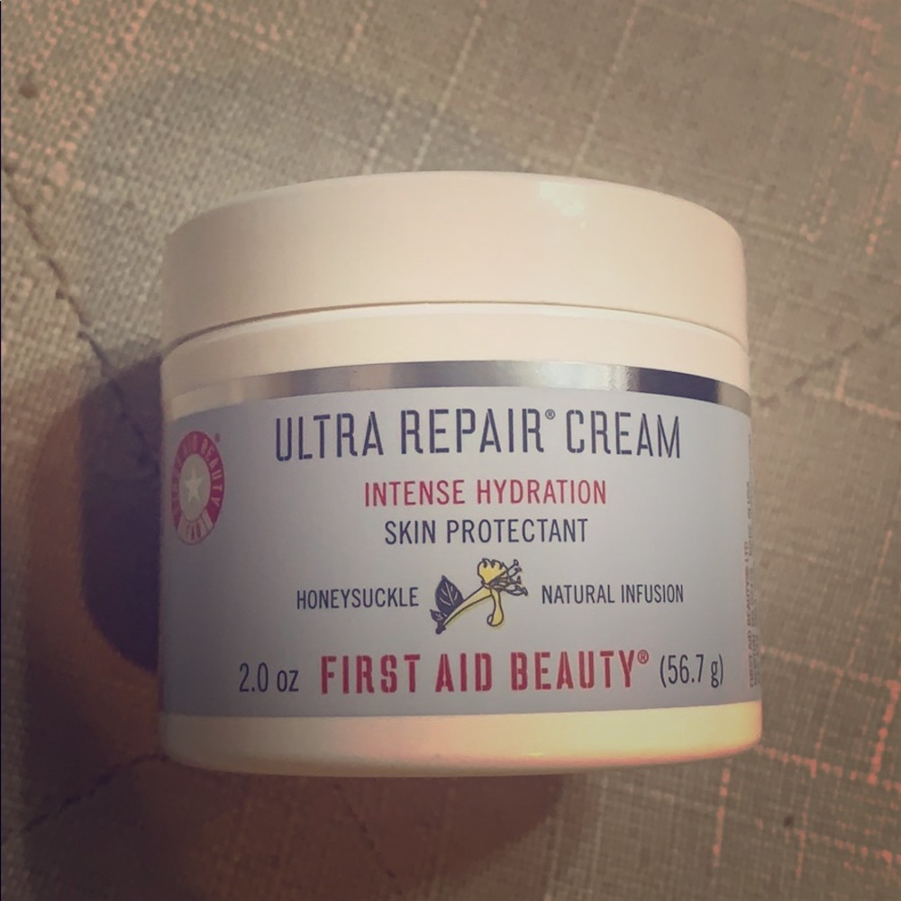 New First Aid Beauty Ultra Repair Cream